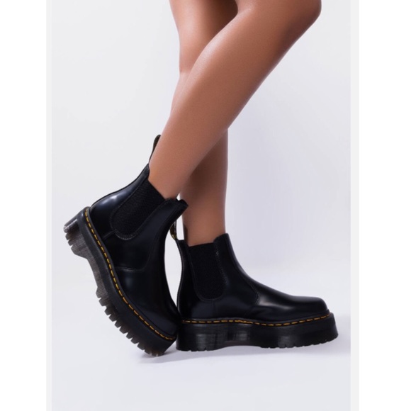 Dr. Martens Shoes - Dr. Martens Rometty II Chelsea black smooth leather Size 6